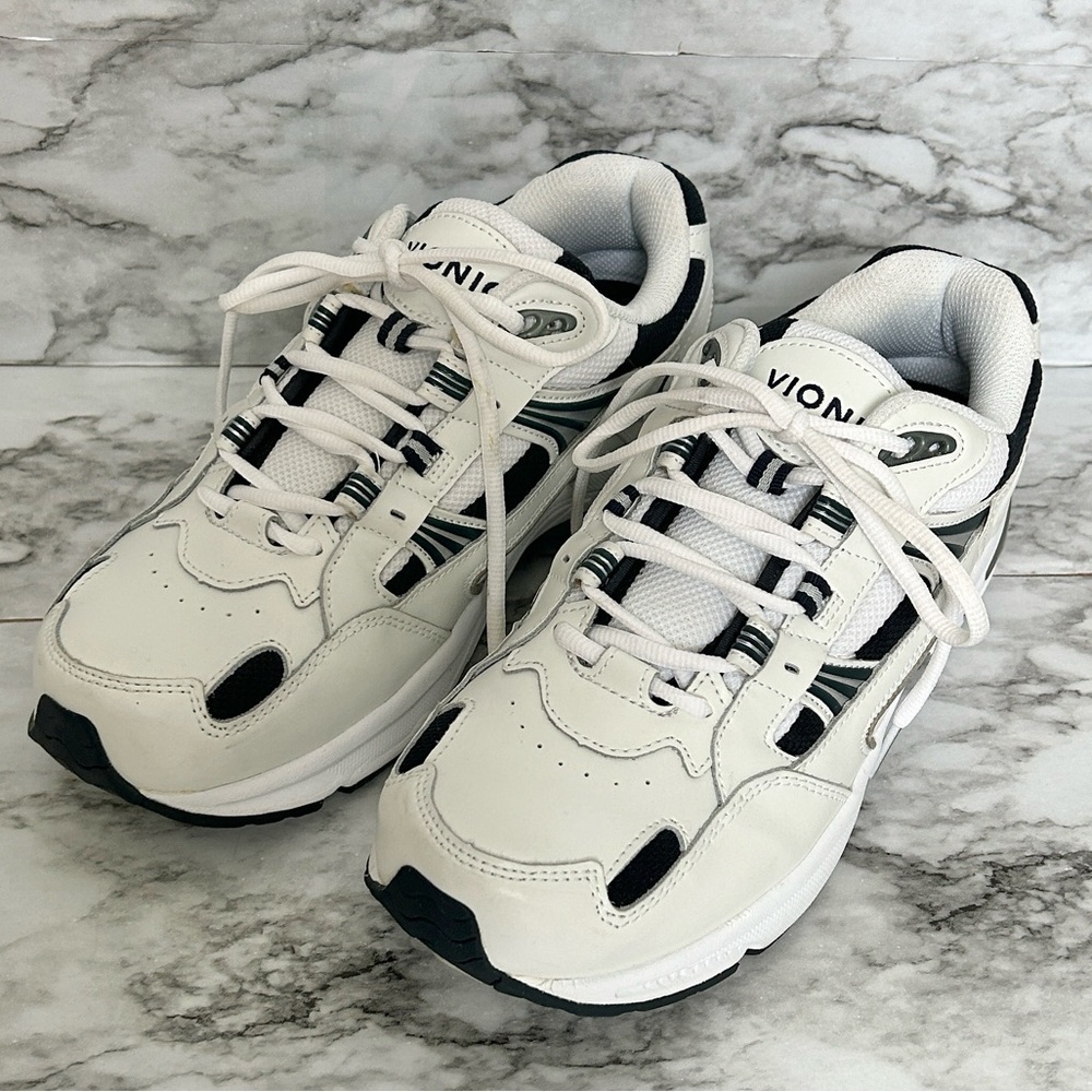 Vionic men’s size 9 wide Walker WIDE white & navy lace up tennis shoes sneakers